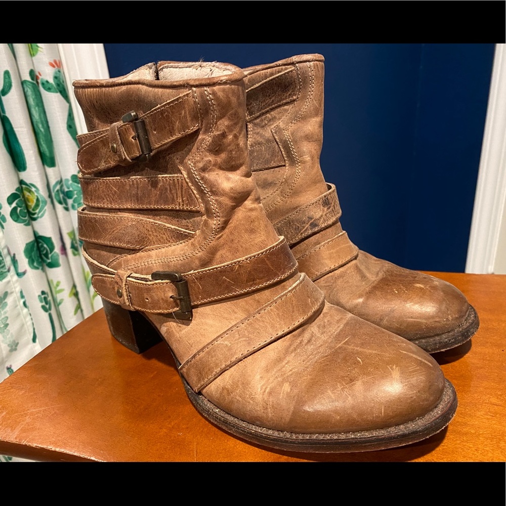 Freebirds by Steven booties size 10 leather